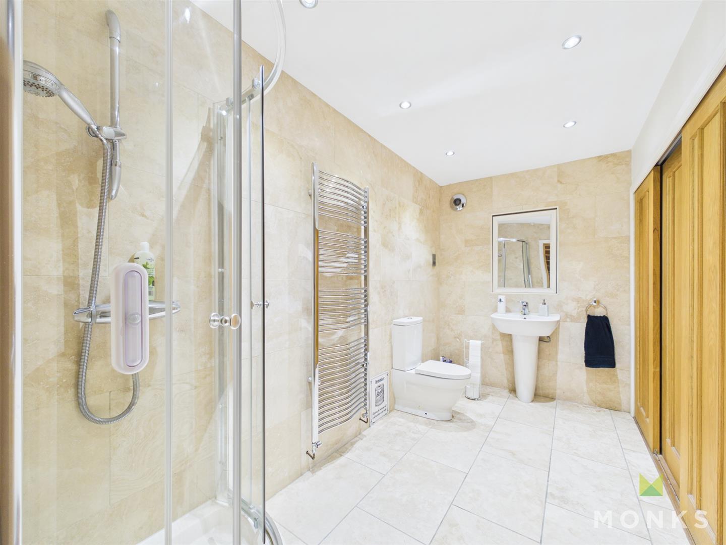Everglades Brynhafod Lane, Oswestry, SY11 1SH For Sale